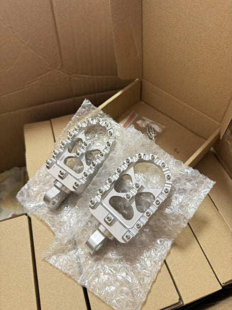 CNC Chrome Fat Bike Customz Pegs