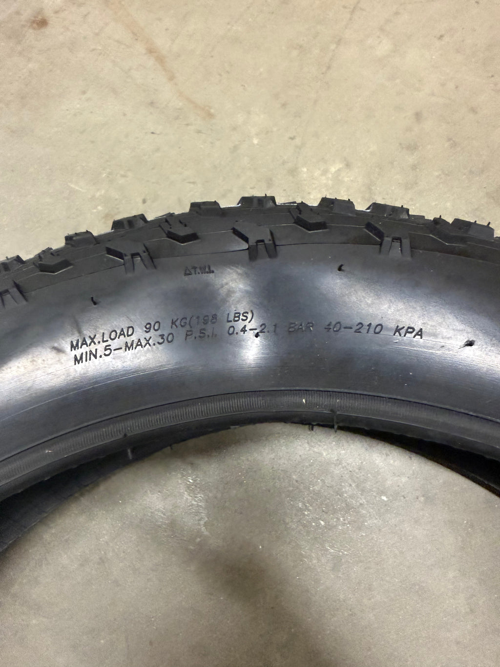 Kenda Krusade 20x4.0” Fat Tyre