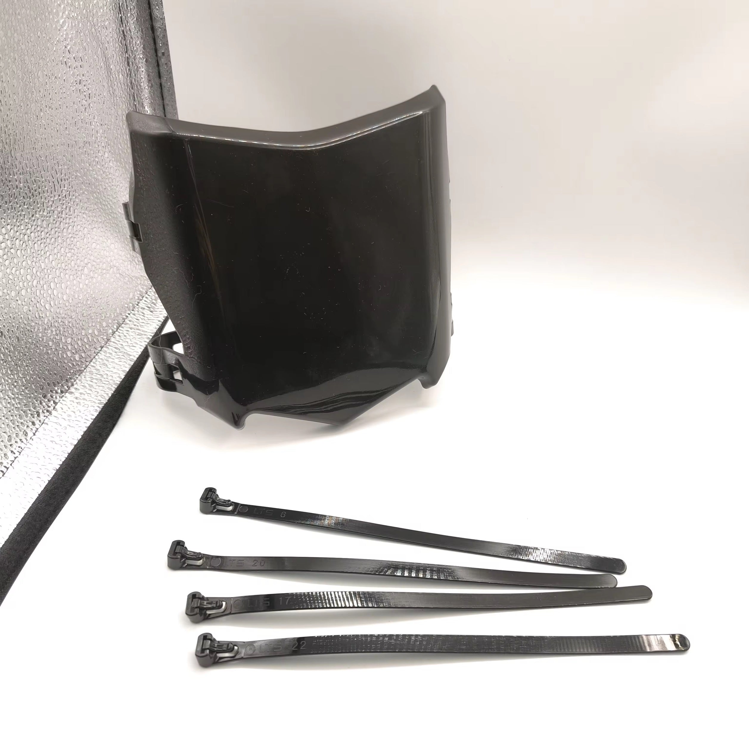 Motocutz Plate Glossy Black